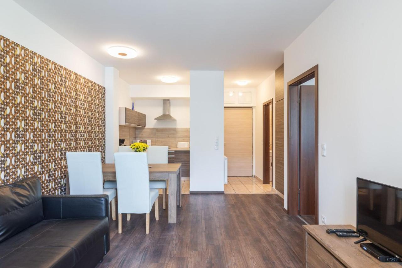 Corvin Residence Apartments Boedapest Buitenkant foto
